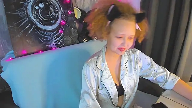 Snapshot of Senya_Sol chatting on May 8, 2026, 12:47 am Senya Sol online show from May 8, 2026, 12:47 am