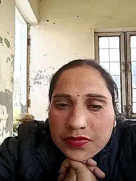 Cute-karisma1234 online show from February 4, 2026, 9:26 am