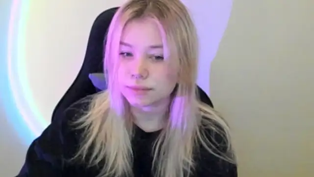 Lulu Di online show from February 19, 2026, 1:57 am