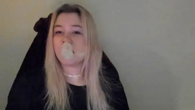 Lulu Di online show from February 17, 2026, 12:19 am