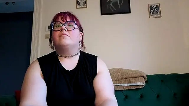 Snapshot of ProfaneHekate chatting on February 1, 2026, 3:10 pm ProfaneHekate online show from February 1, 2026, 3:10 pm