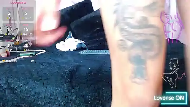 Esmeralda-18 online show from February 11, 2026, 11:37 pm