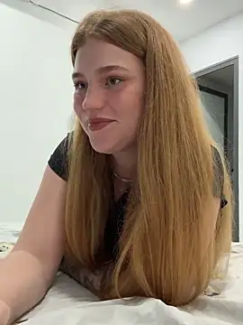 Snapshot of SunnyGrin chatting on February 22, 2026, 8:10 pm SunnyGrin online show from February 22, 2026, 8:10 pm