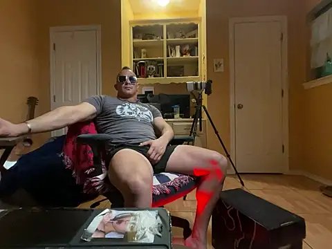 Snapshot of daddydonkey84 chatting on July 2, 2026, 4:51 am daddydonkey84 online show from July 2, 2026, 4:51 am