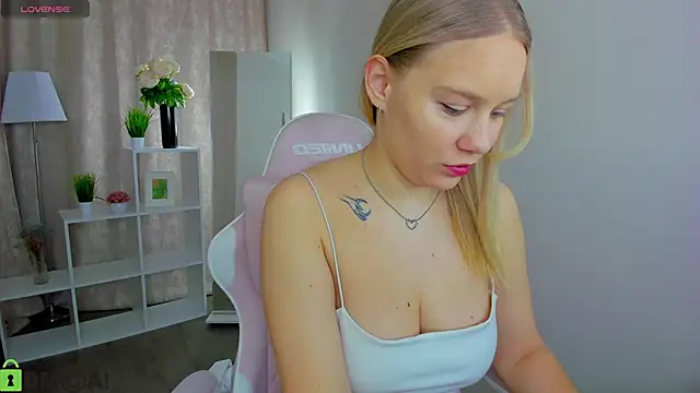 Snapshot of Vanessa_Harr1s chatting on February 21, 2026, 2:02 am Vanessa Harr1s online show from February 21, 2026, 2:02 am