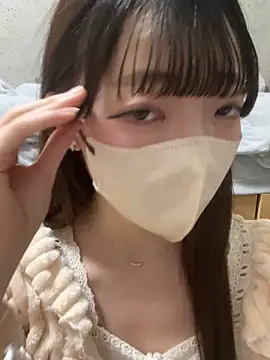 Hazuki 45 online show from February 12, 2026, 5:29 am