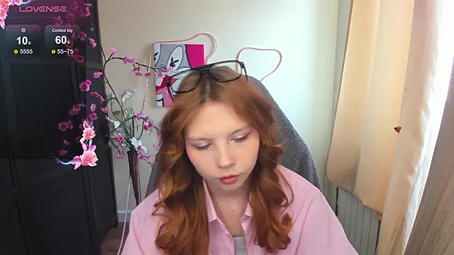 Snapshot of EmberVexen chatting on February 6, 2026, 6:31 am EmberVexen online show from February 6, 2026, 6:31 am