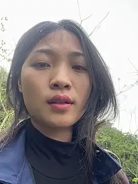 Lyn-be99 online show from February 11, 2026, 6:35 am