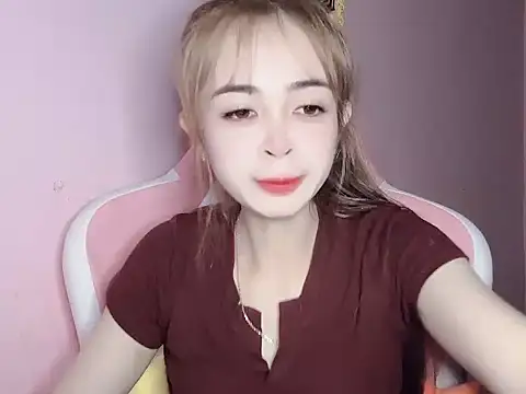 Emily031 online show from February 15, 2026, 5:12 pm