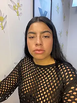 Laia white online show from April 25, 2026, 11:24 am