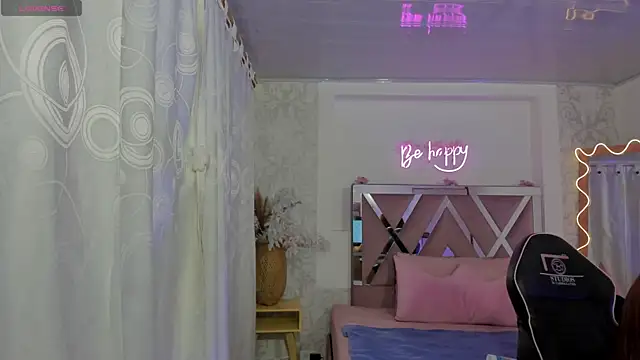 SABRIINA TAY online show from April 13, 2026, 11:47 am