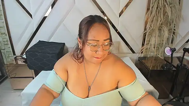 Shara Oz online show from April 2, 2026, 3:13 am