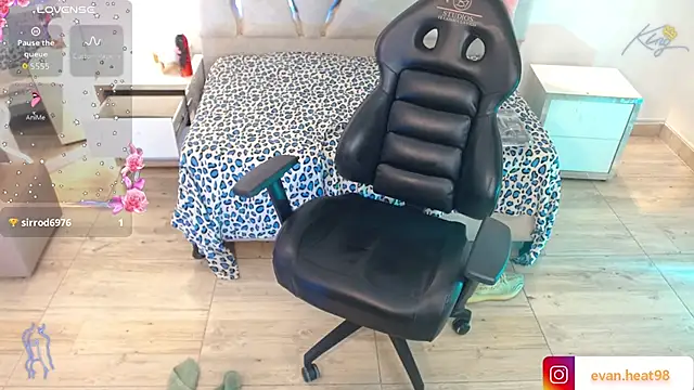 EVAN TAY online show from February 3, 2026, 6:22 am