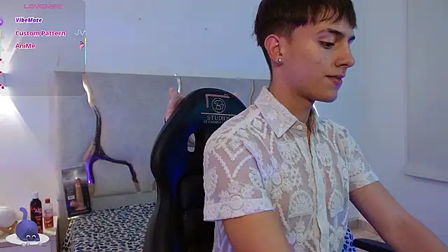 EVAN TAY online show from February 13, 2026, 3:06 am