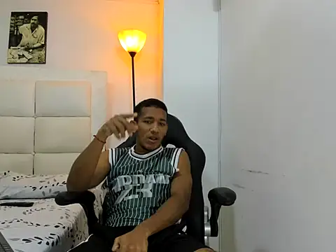 ricky spensar23cm  online show from February 14, 2026, 2:12 am