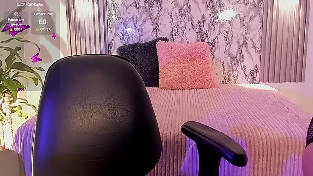 ChloeeMasonn online show from February 20, 2026, 11:01 am