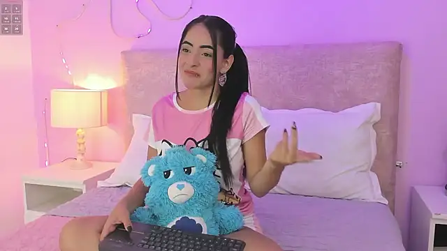 Snapshot of silkSigh149 chatting on February 3, 2026, 3:59 am silkSigh149 online show from February 3, 2026, 3:59 am