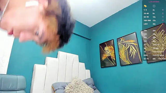 Snapshot of Julien_Ansel chatting on February 17, 2026, 3:37 am Julien Ansel online show from February 17, 2026, 3:37 am