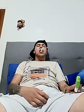 Snapshot of Andrew18ramirez chatting on February 11, 2026, 4:23 am Andrew18ramirez online show from February 11, 2026, 4:23 am