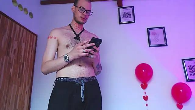 Snapshot of Vlad__night chatting on February 14, 2026, 12:38 pm Vlad night online show from February 14, 2026, 12:38 pm