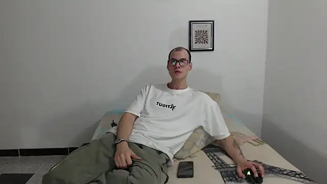 Snapshot of Vlad__night chatting on February 28, 2026, 3:50 am Vlad night online show from February 28, 2026, 3:50 am