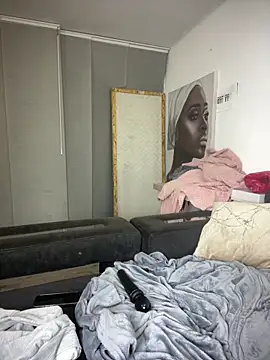 scarlett pinkk1 online show from March 23, 2026, 3:39 am