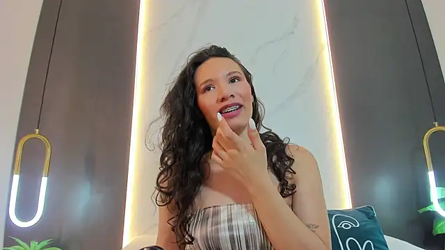 valeryn  rosse online show from February 27, 2026, 2:12 am