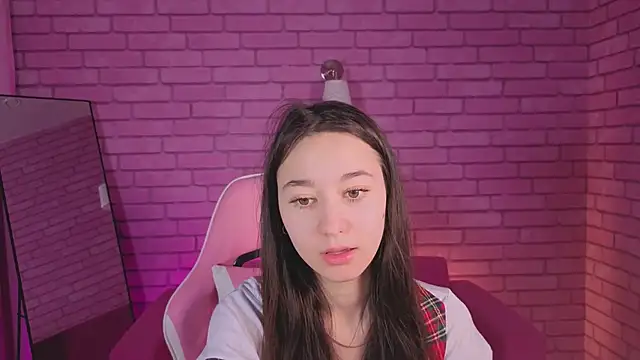 Nicole Brownie online show from April 4, 2026, 1:23 am