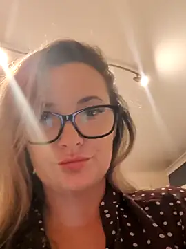 PrettyVixen online show from February 25, 2026, 12:05 pm