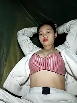 derylove  online show from March 6, 2026, 2:56 pm