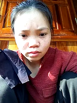 derylove  online show from February 21, 2026, 8:49 am