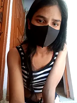 Snapshot of Mahira-- chatting on March 6, 2026, 7:03 am Mahira-- online show from March 6, 2026, 7:03 am