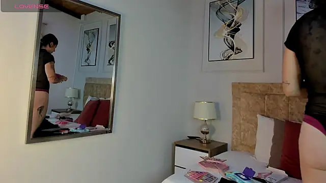 hanna daze online show from February 21, 2026, 11:45 am