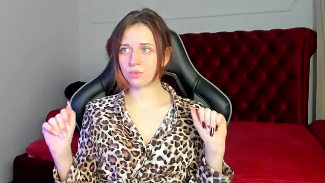 FreyaVey online show from February 11, 2026, 5:18 am