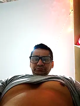 dilduarte26 online show from May 26, 2026, 4:49 pm