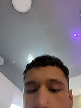 Dominik Souza online show from April 4, 2026, 8:04 pm