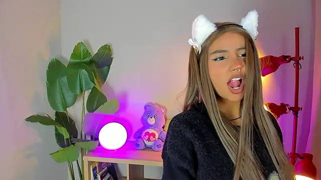 Lia flor online show from February 12, 2026, 3:50 am