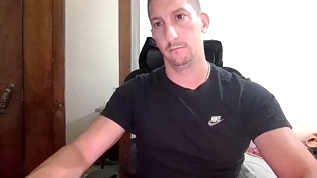 Daniiiel13 online show from June 6, 2026, 9:42 pm