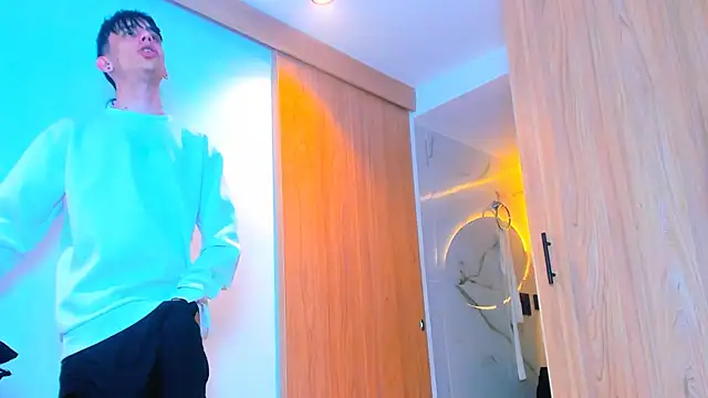 Snapshot of TheBatMansion chatting on February 12, 2026, 9:58 pm TheBatMansion online show from February 12, 2026, 9:58 pm