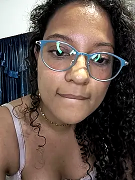 Snapshot of CristalXO chatting on April 2, 2026, 3:13 am CristalXO online show from April 2, 2026, 3:13 am