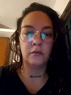 kuramaqueen online show from February 7, 2026, 1:13 am