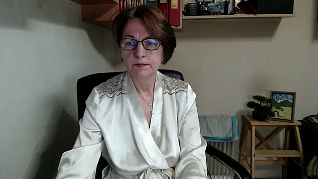katemodel online show from May 9, 2026, 7:12 am