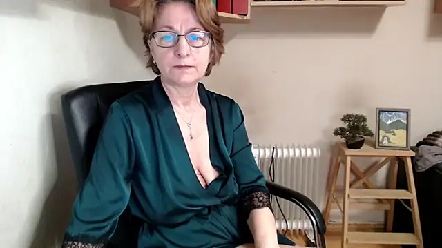 katemodel online show from April 16, 2026, 6:58 am