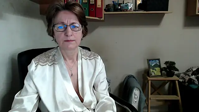 katemodel online show from March 14, 2026, 8:20 am