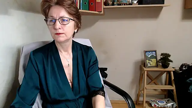 katemodel online show from January 16, 2026, 7:56 am