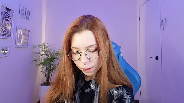 Snapshot of PinkAn8el chatting on February 6, 2026, 2:29 am PinkAn8el online show from February 6, 2026, 2:29 am