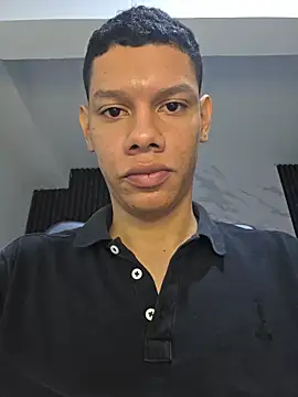 Snapshot of milo_cruz_ chatting on April 7, 2026, 11:45 am milo cruz online show from April 7, 2026, 11:45 am