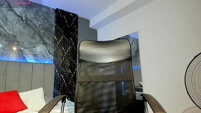 Snapshot of milo_cruz_ chatting on February 13, 2026, 6:02 am milo cruz online show from February 13, 2026, 6:02 am