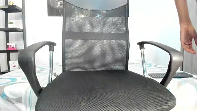 Snapshot of milo_cruz_ chatting on March 31, 2026, 5:09 am milo cruz online show from March 31, 2026, 5:09 am