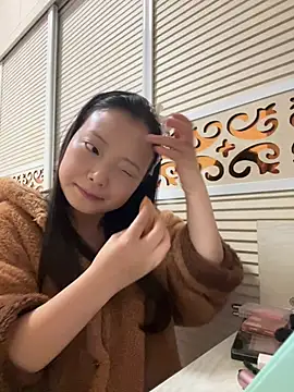 BIGBABYYEYE online show from March 6, 2026, 1:50 pm